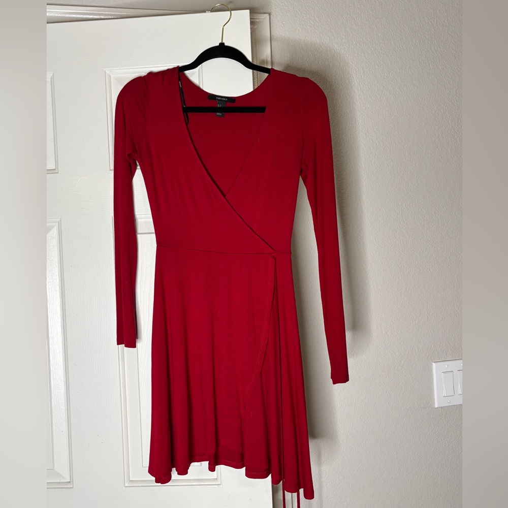 Long sleeve red midi dress